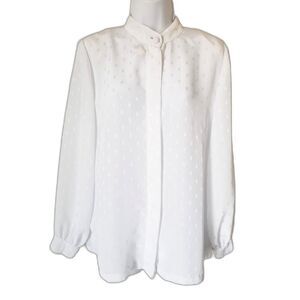 Flowy White VTG Button Down Blouse
